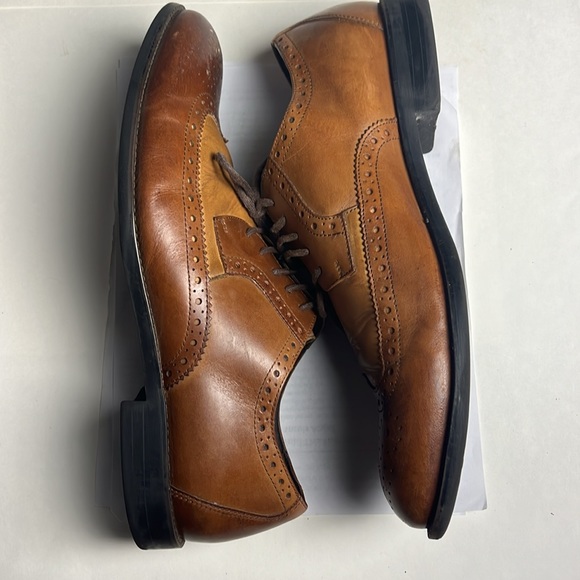 STACY ABRAMS Wingtip Shoes - Picture 3 of 5